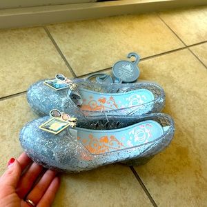 Iridescent NEW Cinderella low heel princess shoes - girls size 13